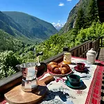 Cozy Three-room With Mountain View & Parking - Ussin - Valtournenche *