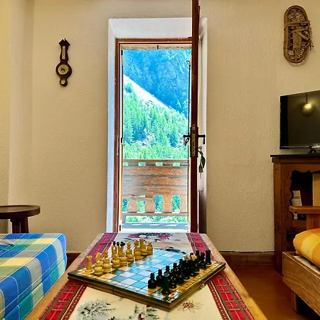 Apartment Cozy Three-room With Mountain View & Parking - Ussin - Valtournenche Chamois